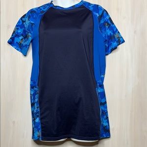 ⭐️ XL 16-18 CHAMPION ATHLETIC SHIRT